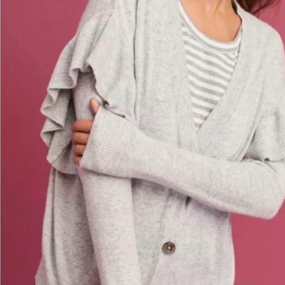 Anthropologie Line + Dot Grey Heathered Sweater With Shoulder Ruffle Size Small